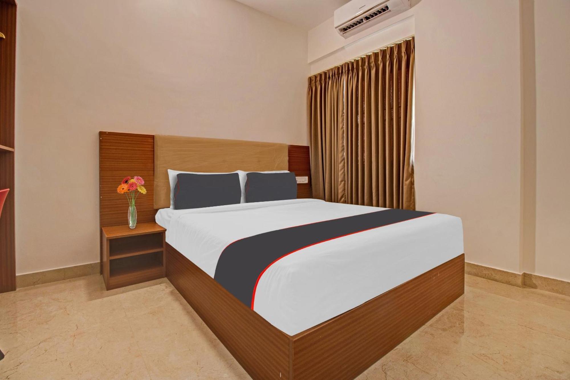 Super Collection O Petals Otium Business Hotel Бангалор Экстерьер фото